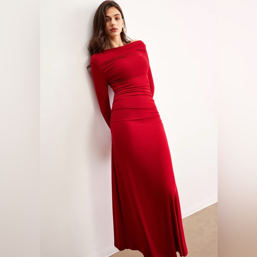 Commense Off-Shoulder Ruffle Knit Red Dress - Picture 4 of 12